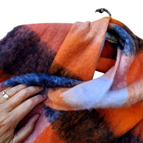 Cozy Wool Blend Shawl Winter Scarf Fringe Orange Black White 75 x 20 In Chunky - Picture 2 of 10